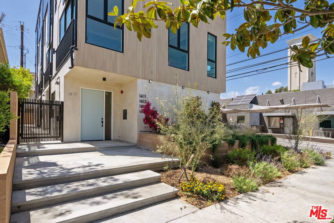 1411 S Doheny Dr 3BR Beverlywood La