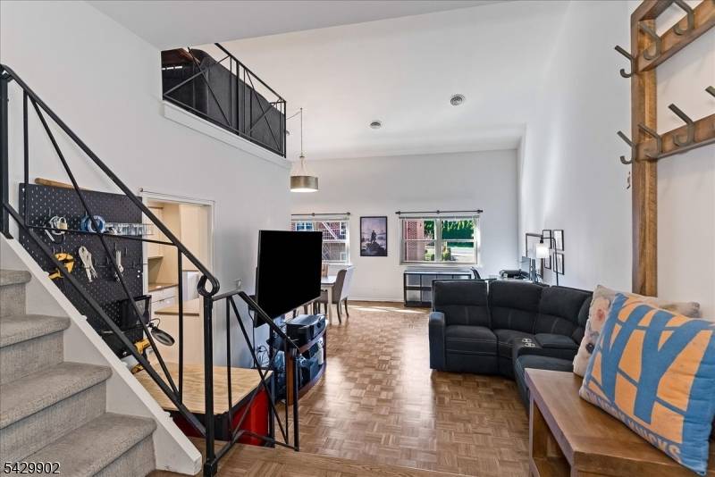 Downtown Montclair Dream !