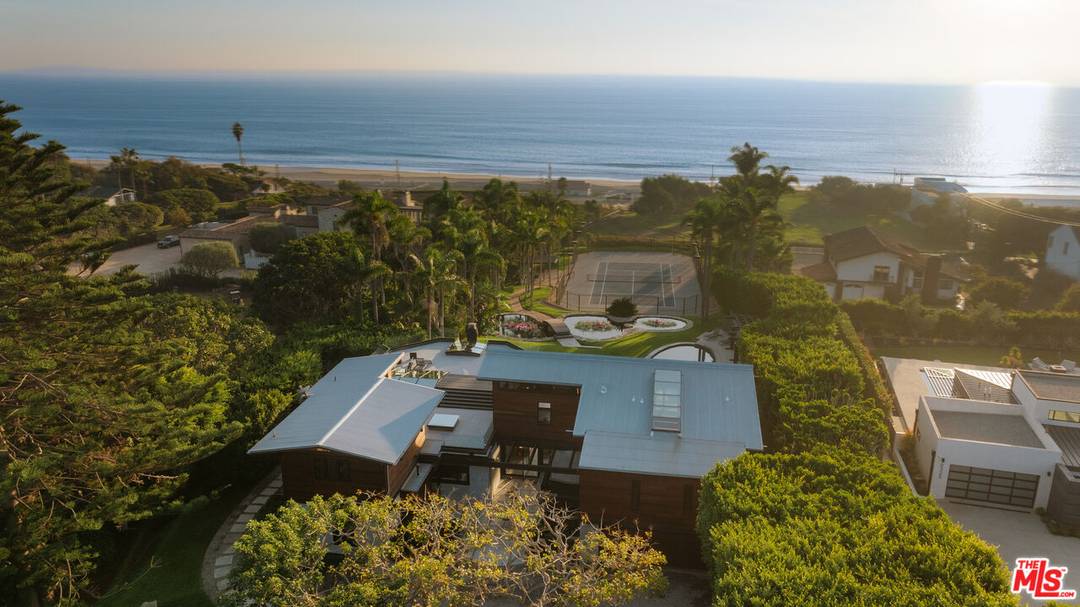 30464   Morning View Dr 5BR Malibu La