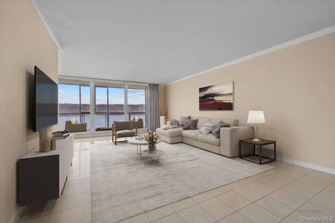 Spacious and sun filled 3 bedroom, 2 bath apartment located in Highpoint on the Hudson.