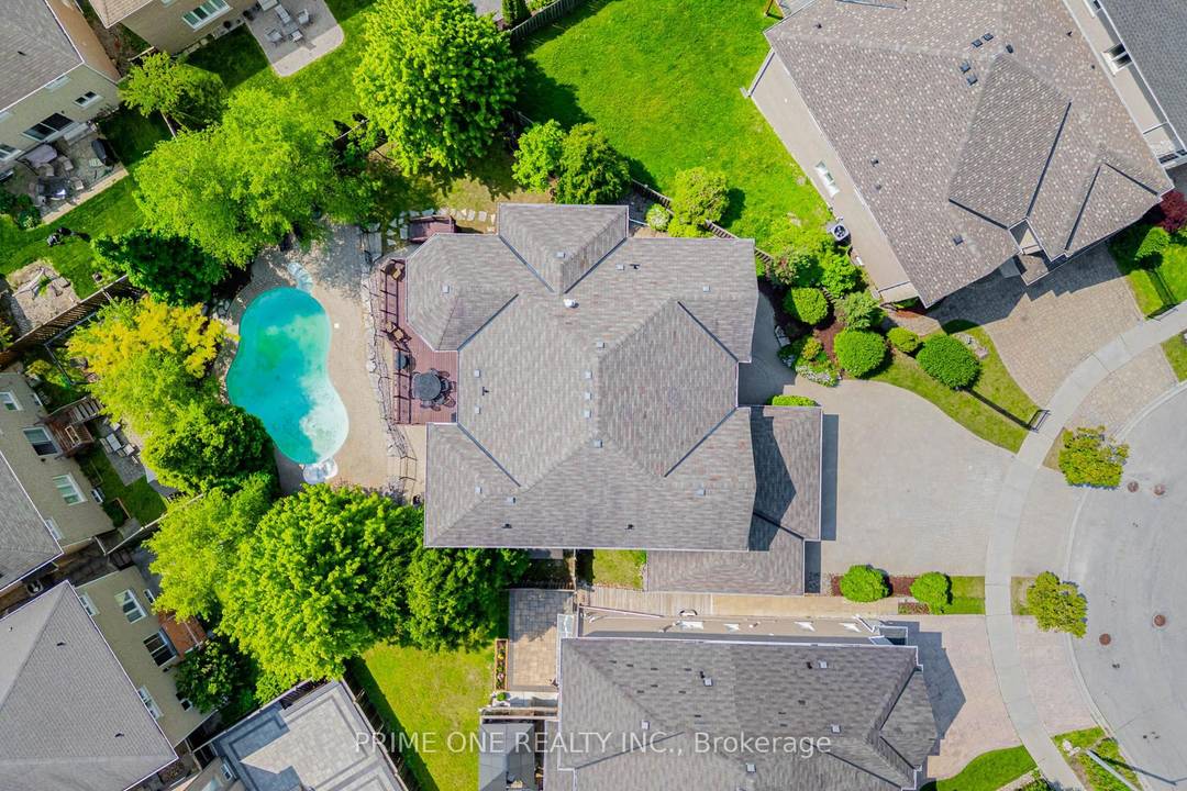 Fully Furnished Welcome to Luxury Living at Its Finest !