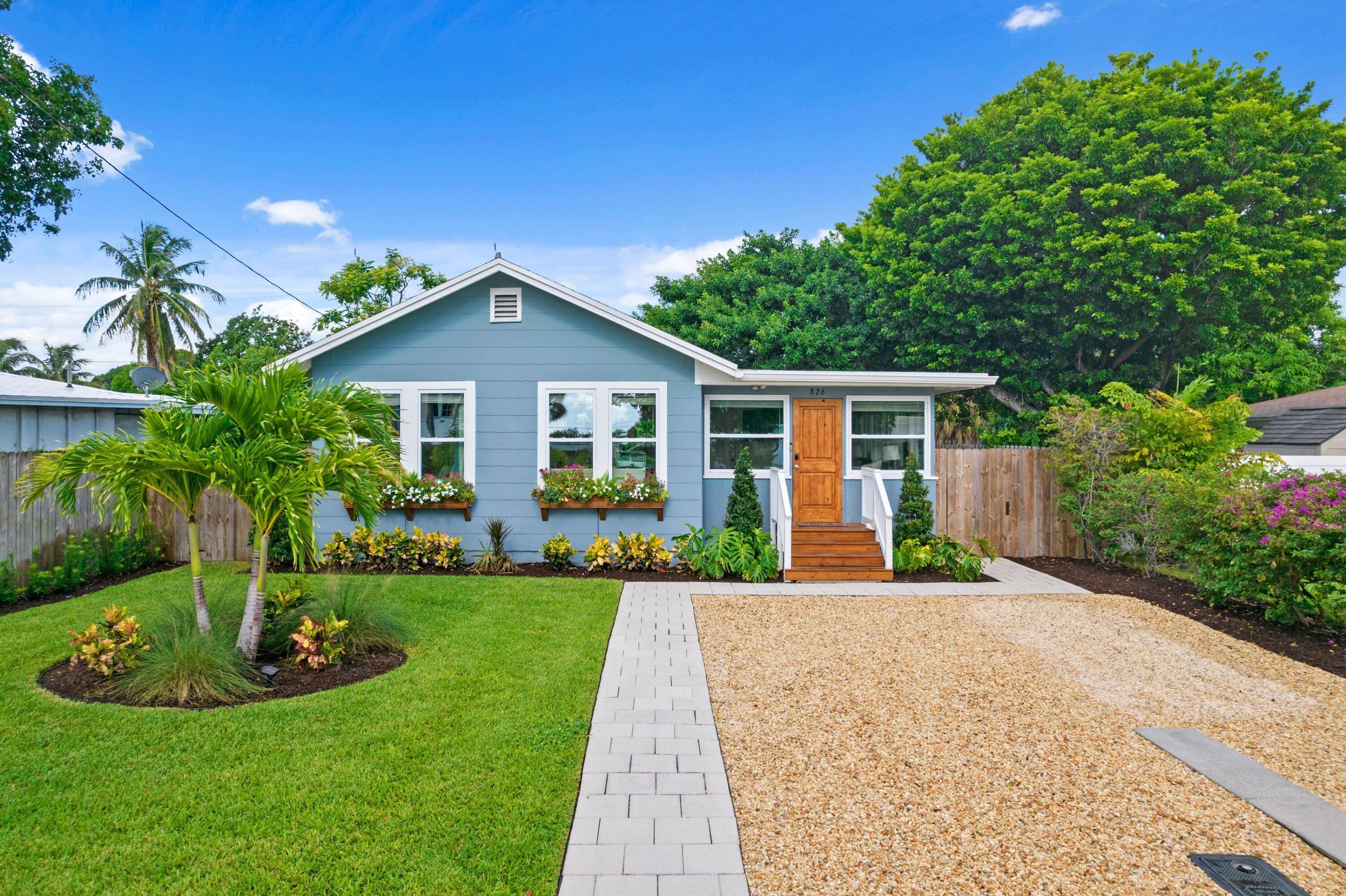Welcome to this beautiful, fully updated home in the highly sought after neighborhood of Osceola Park.