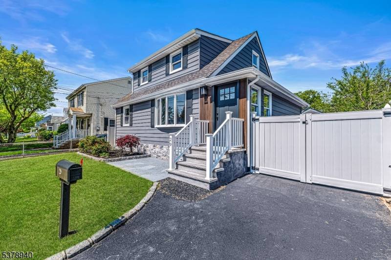 Welcome to 29 Coldevin Rd in Clark, NJ ?