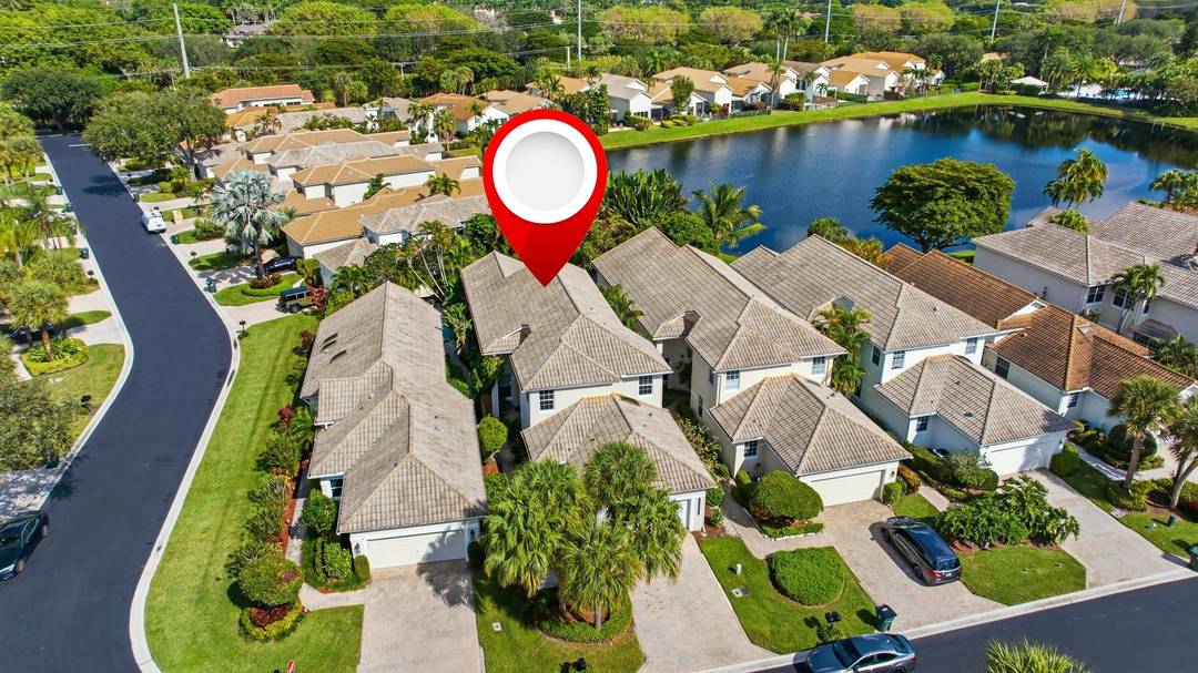Experience resort style luxury in Broken Sound Country Club's prestigious Banyans neighborhood.