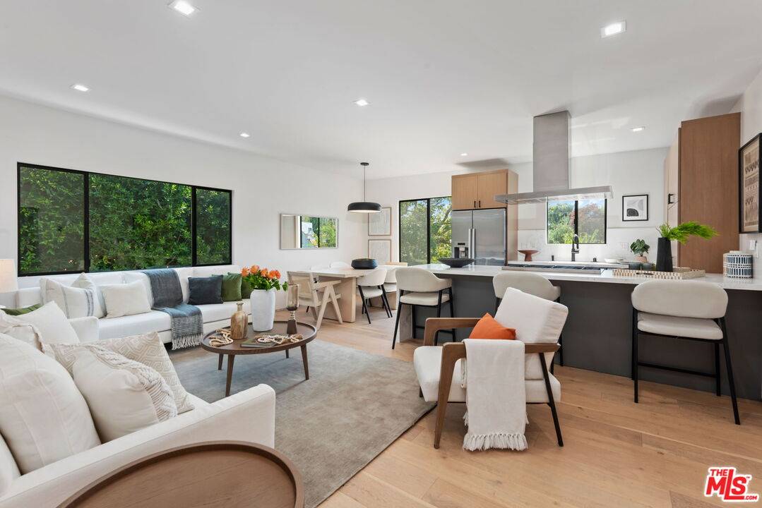 838 N Mansfield Ave 2BR Hollywood La