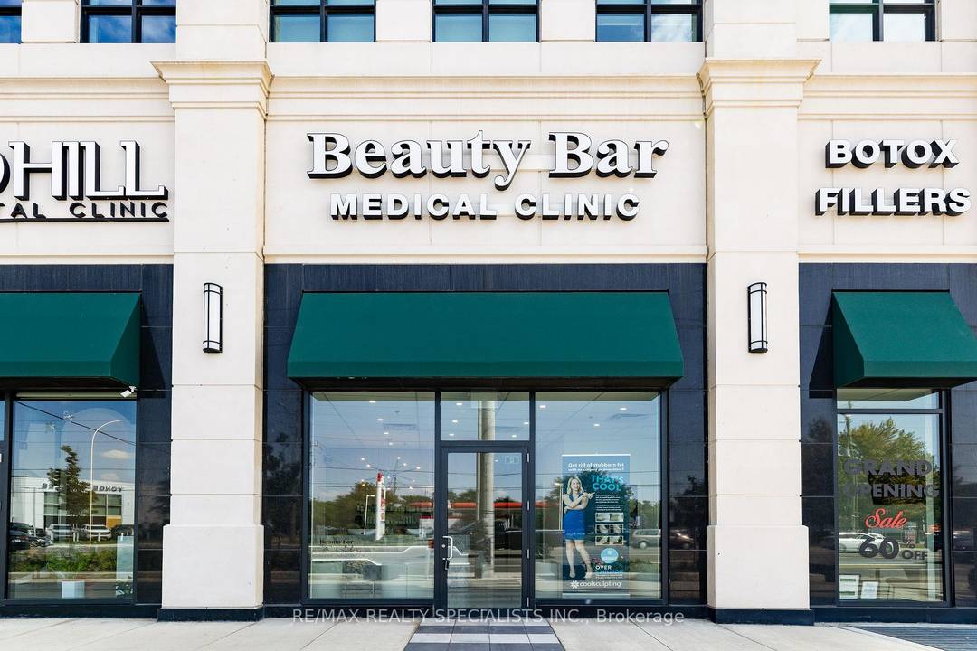 Vacant Possession is Now Available to the End Users Newer Commercial Condo Unit Located At The Ground Floor Of A Luxury Highrise Residential Condo Building built in 2022.