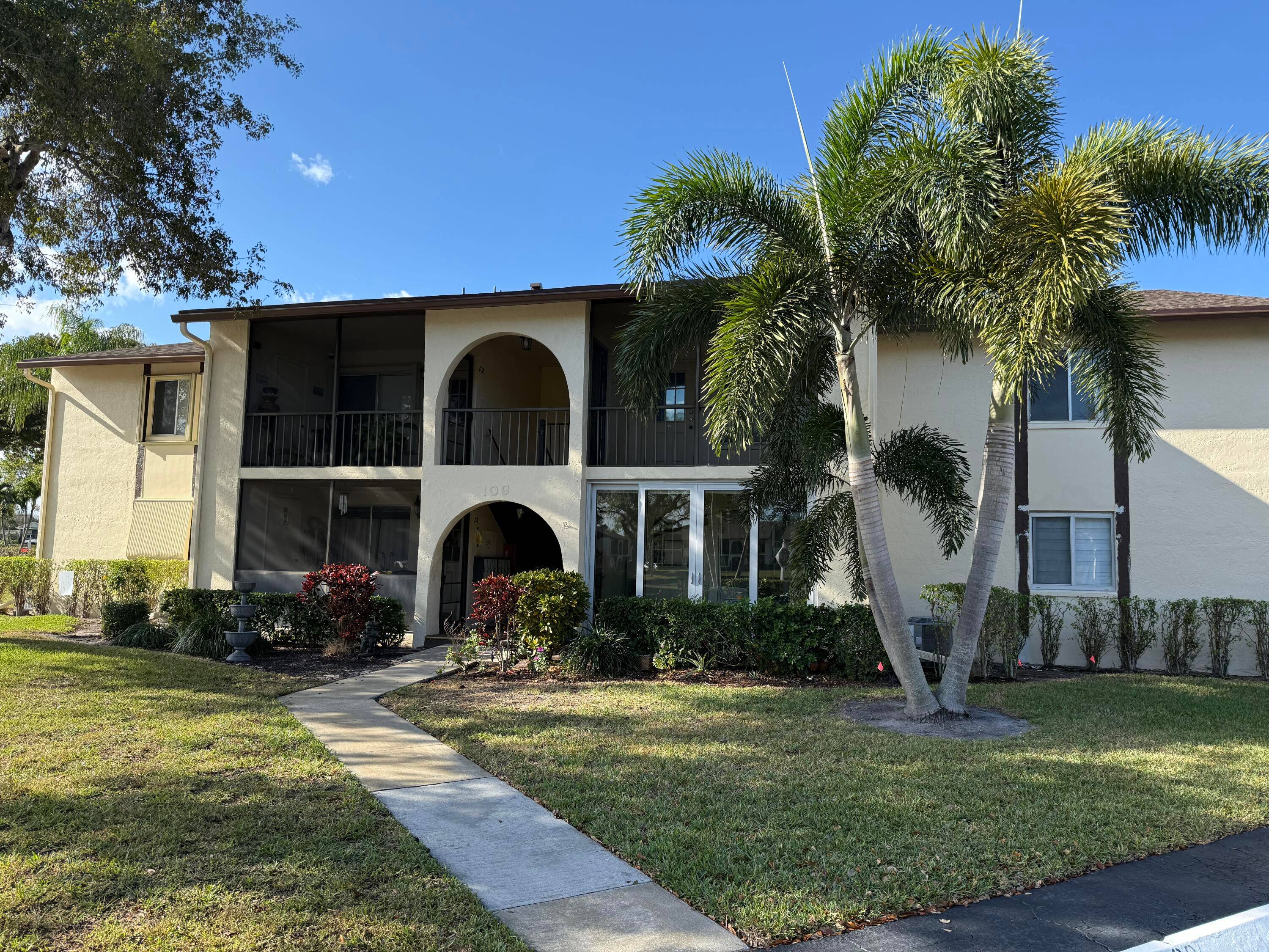 This cozy condo is located in a beautiful, active community where you will see neighbors enjoying their morning coffee on their patios, or taking a stroll around the lake admiring ...