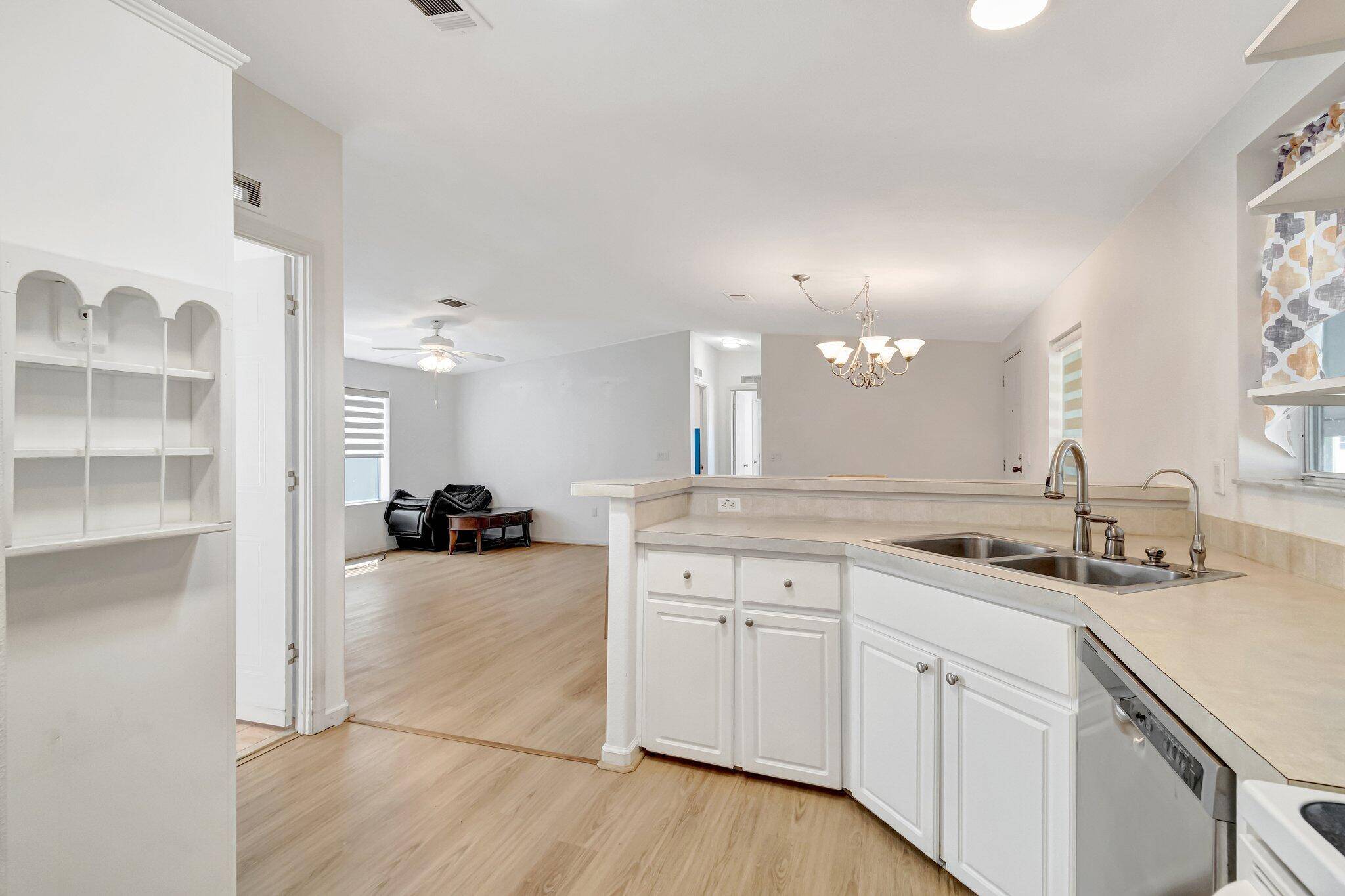 A TRUE 3 bedroom 2 bath at this price ?