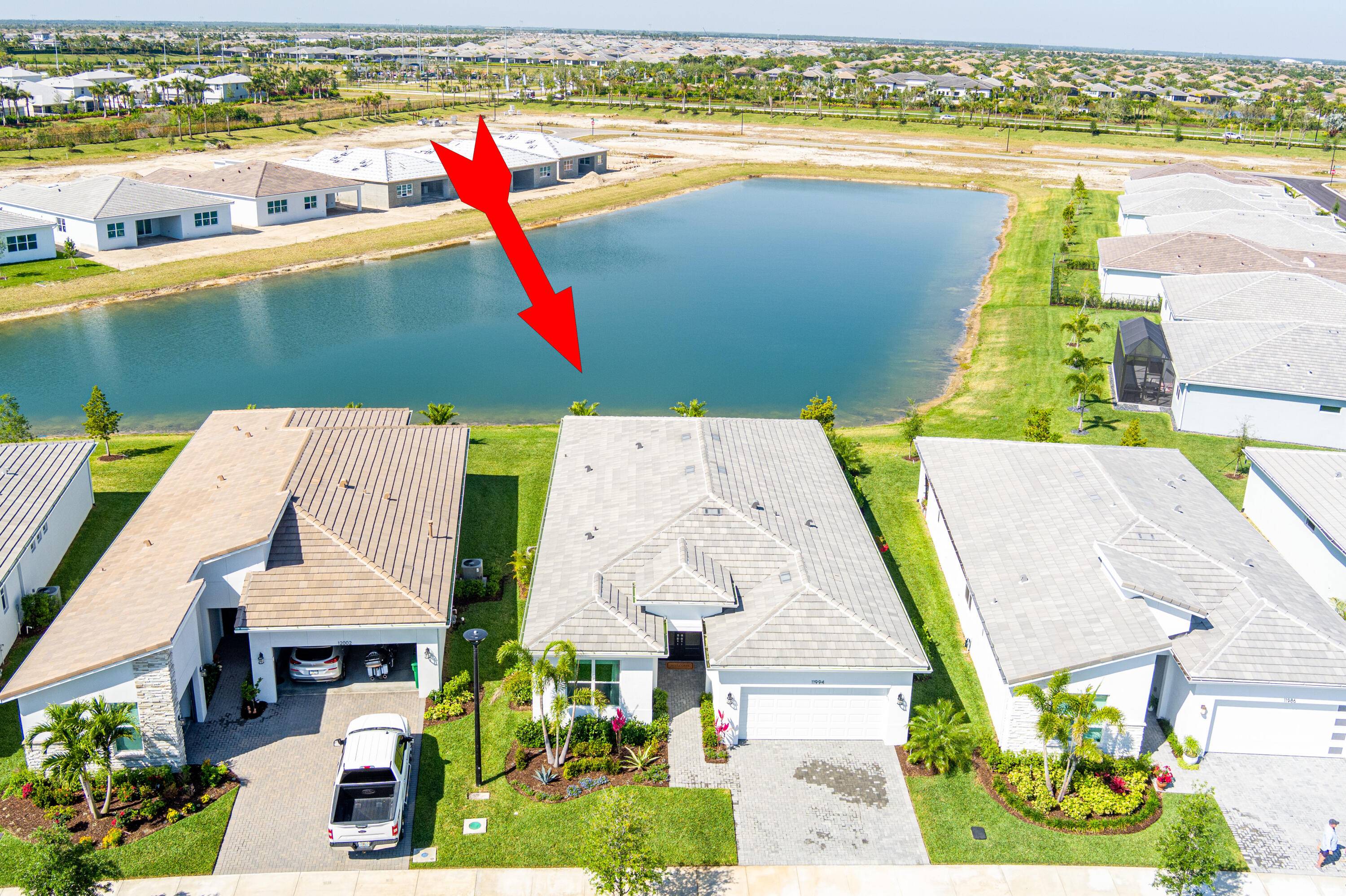 Welcome to resort style living in this beautiful home, located in the highly sought after Telaro community.