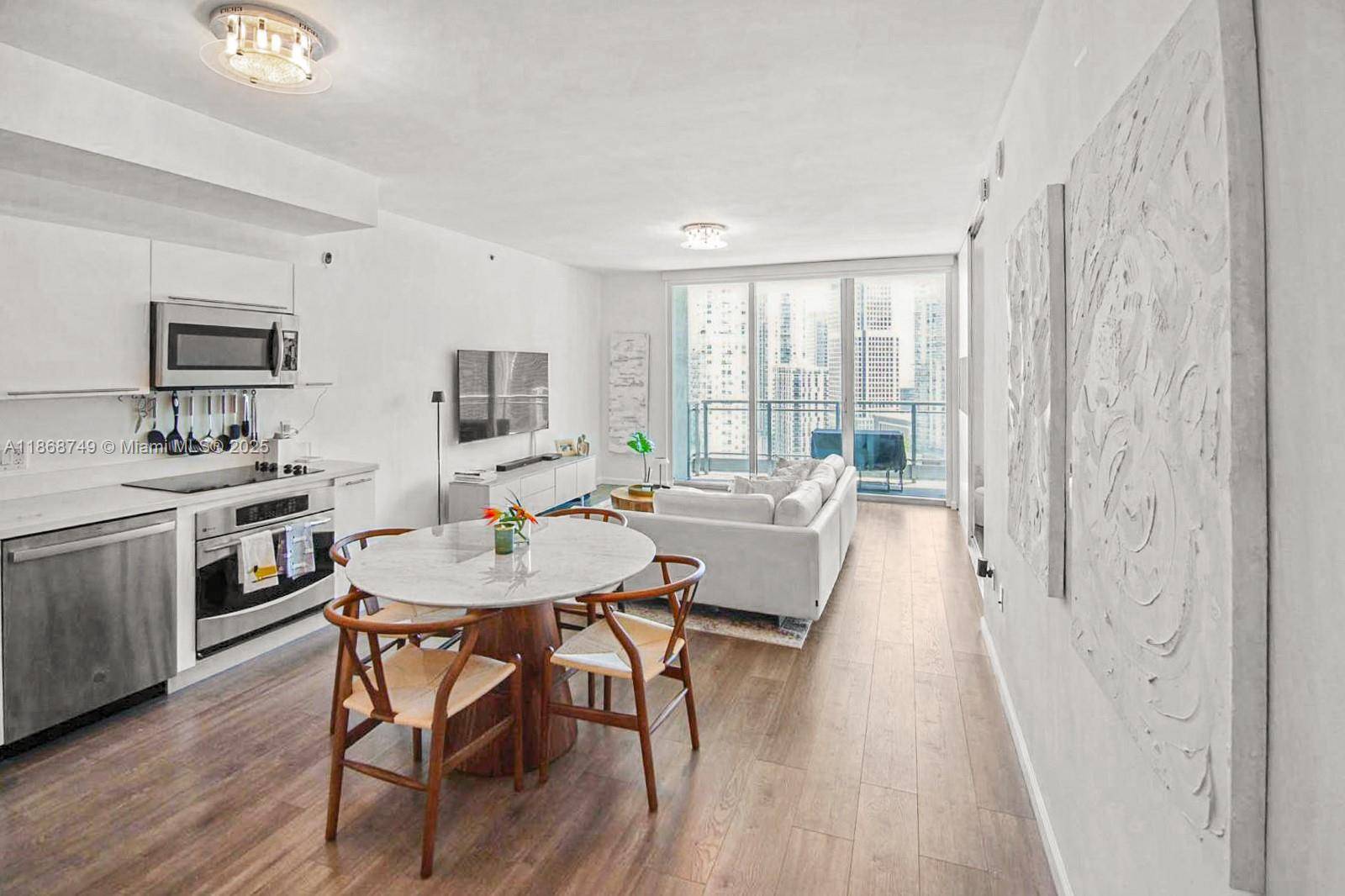 Beautifully Renovated 1 Bed, 1.
