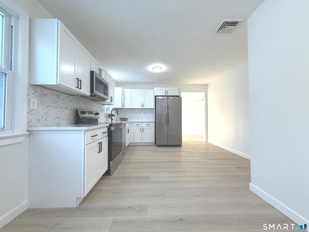 Fully remodeled 2, 564 sq.