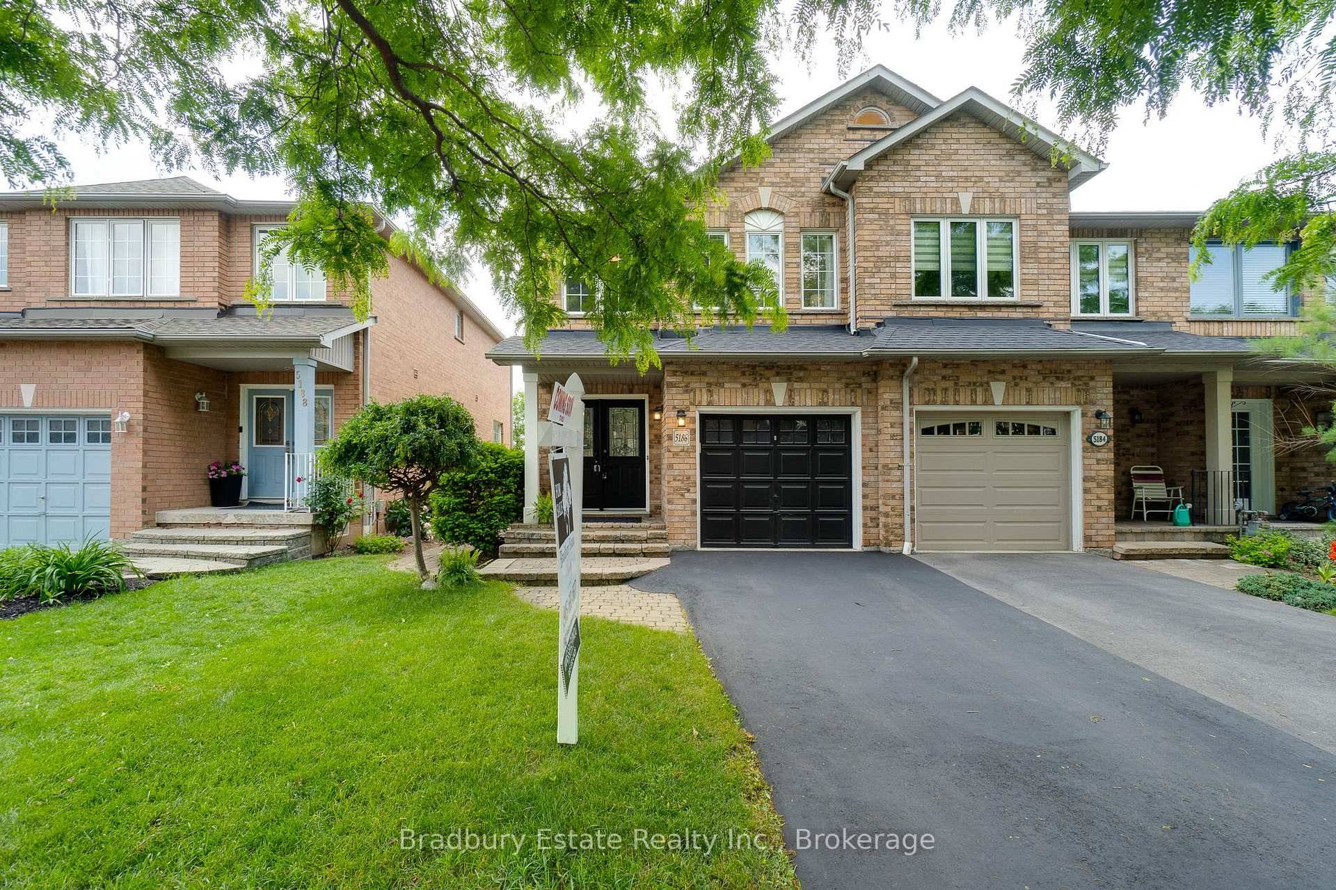 Welcome to this beautifully maintained FREEHOLD, end unit townhouse nestled in the highly sought after Corporate neighbourhood of Burlington.