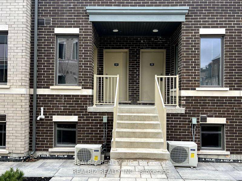 Welcome to 40 Williams Jackson Way 126 !