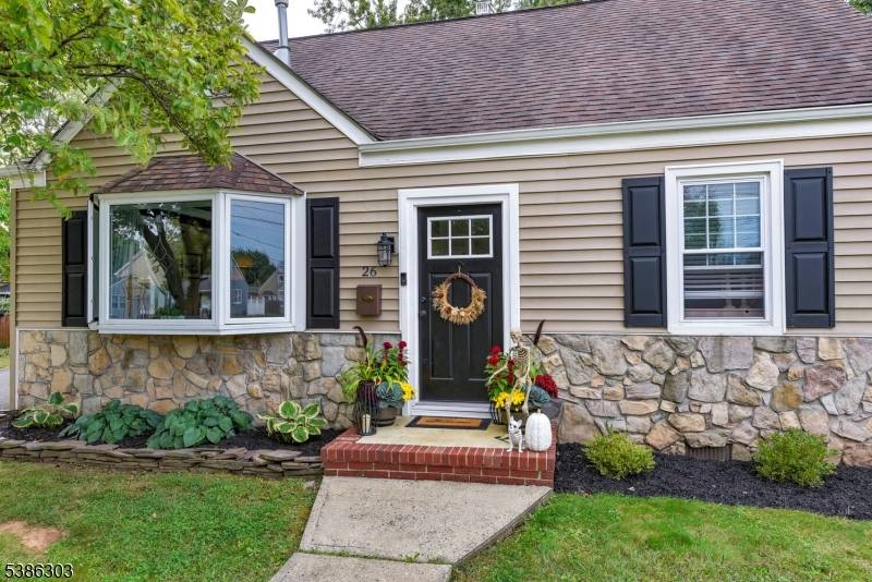 Welcome home to this 3 bedroom, 1 bath cape cod in a desirable Somerville neighborhood.