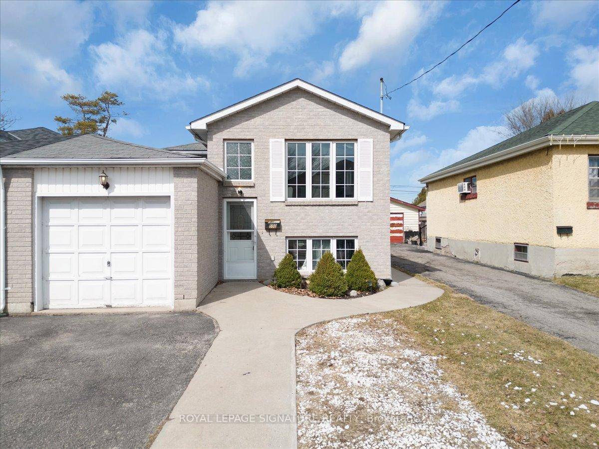 Spacious amp ; Bright amp ; Boosts 2Bedrooms, Kitchen, 3PC Bath, Laundry Room, Massive Above Grade Windows, Plank Flooring amp ; Entertainment Wall.