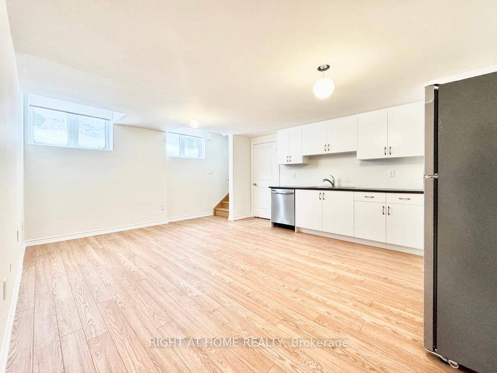 Welcome to this brand new 1 bedroom legal basement apartment located in the sought after MVP neighbourhood of south Barrie.