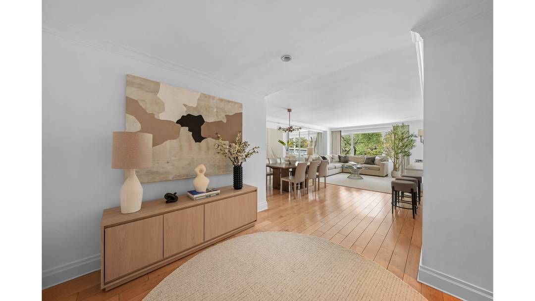 Situated on the Gold Coast of Fifth Avenue, this exquisitely reimagined three bedroom, two bathroom home at 1050 Fifth Avenue is a seamless fusion of refined modern living and timeless ...