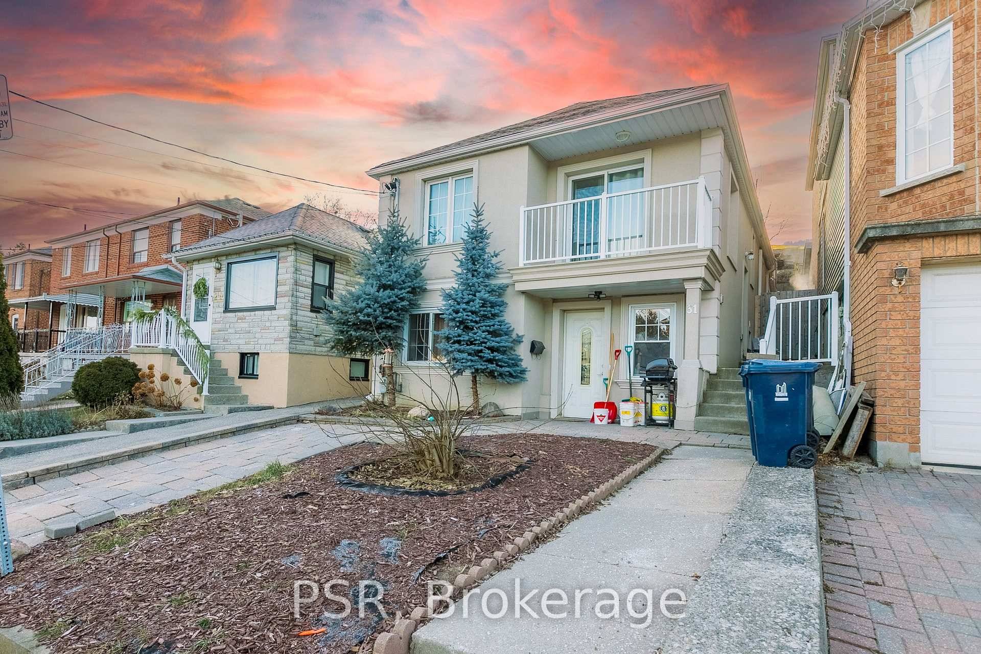 Beautifully Maintained Three Bedroom, Two Bathroom Upper Level Of Home On Quiet Street.
