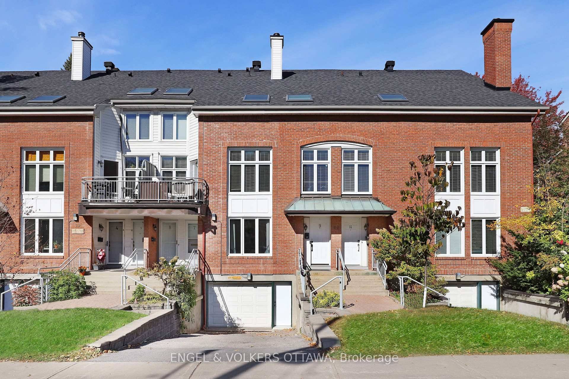 Beautiful two storey stacked condo located on a quiet, tree lined street in Old Ottawa East, just steps from the Rideau Canal.