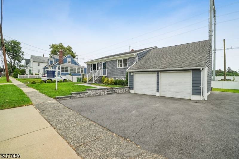This beautifully renovated extended Ranch style home is located in one of Roselle's most desirable neighborhoods and is truly move in ready.