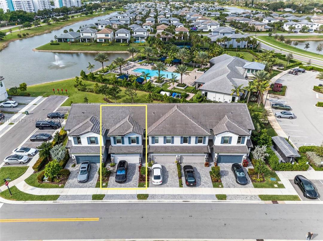 This is a must see ! Modern 3 bedroom, 2.