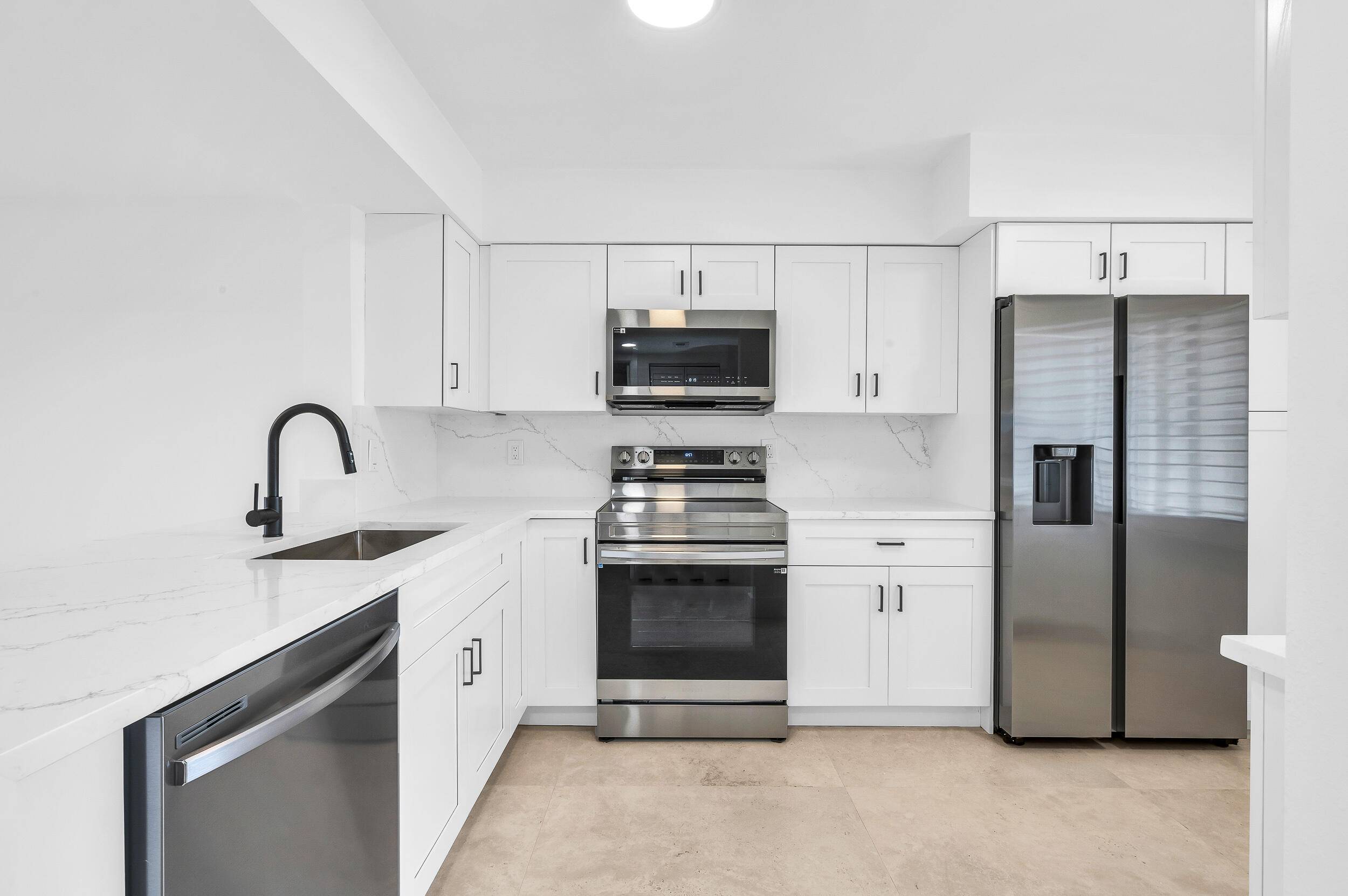 PRICED TO SELL Renovation just finalized in the desirable 55 community of Huntington Lakes.