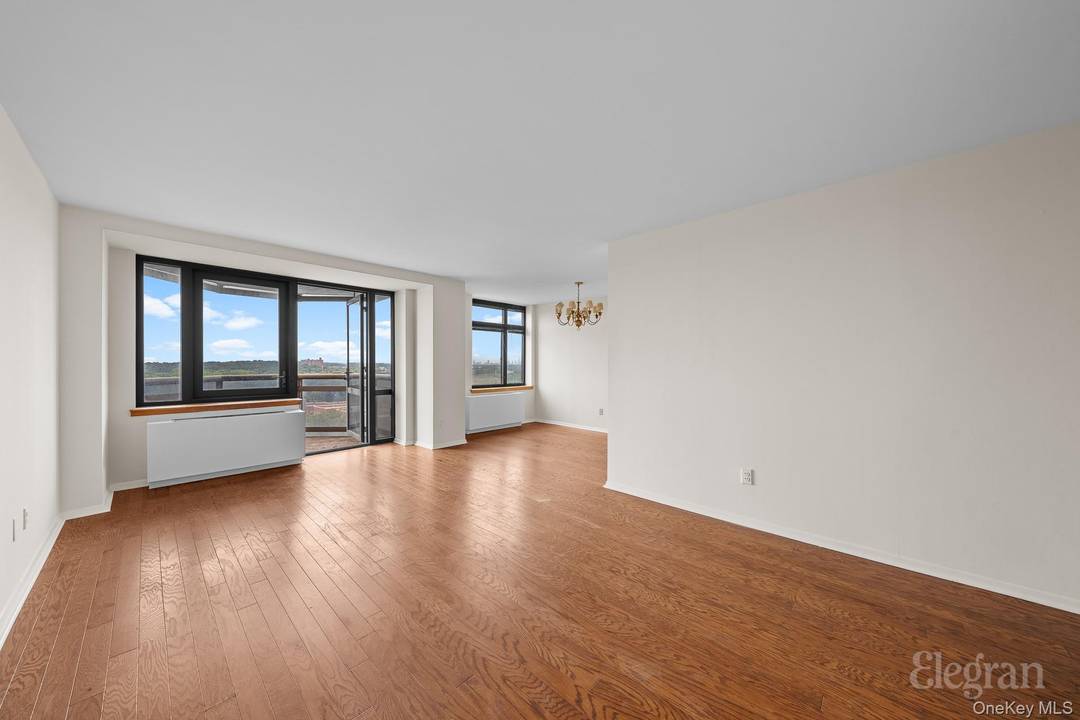 Welcome to 112 01 Queens Boulevard, Unit 16F A Place Where Comfort Meets Style Very well priced and featuring an oversized balcony with stunning city skyline views overlooking Forest Hills ...