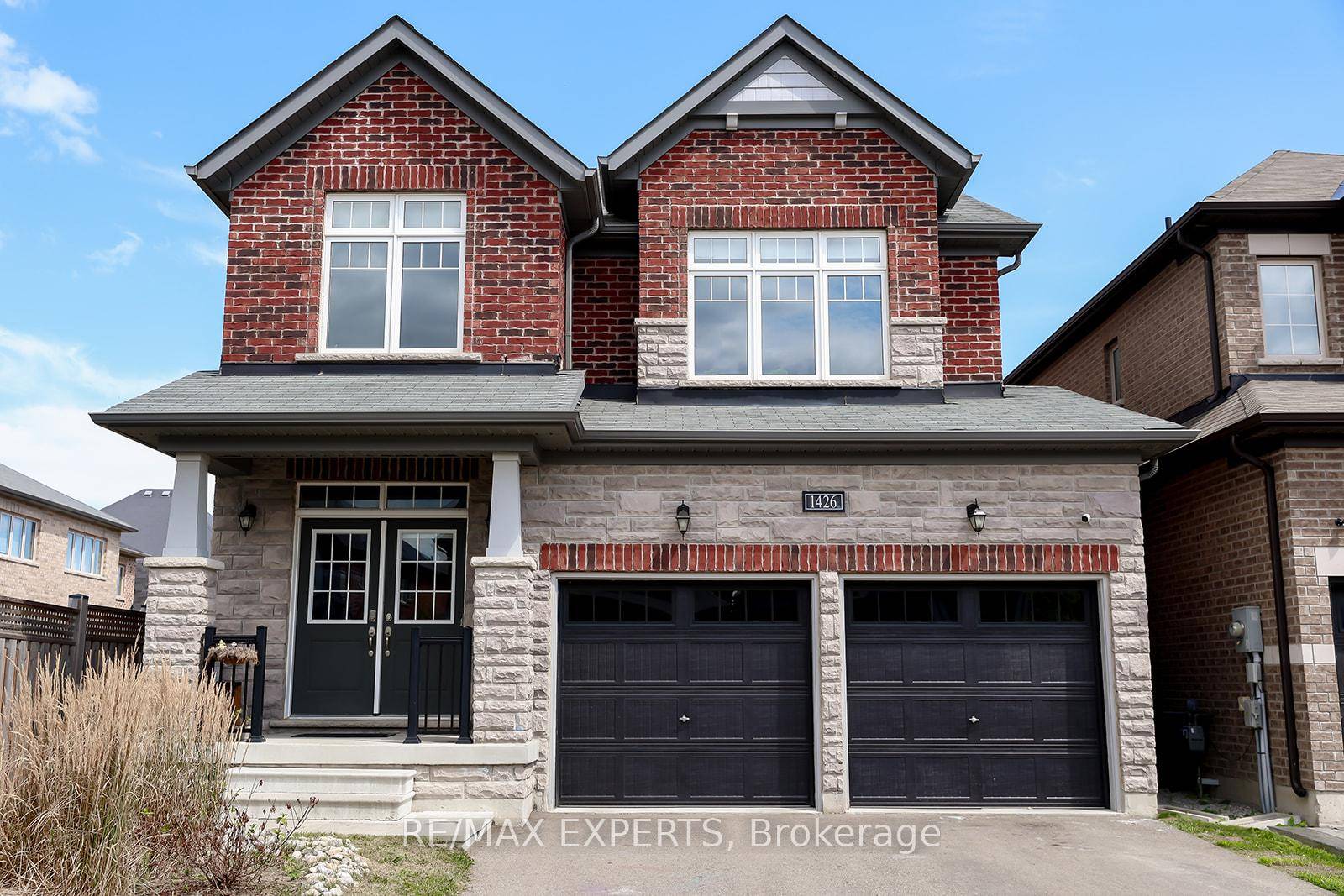 Experience space, comfort, and a peaceful lifestyle in one of Innisfil's most highly desirable neighbourhoods.