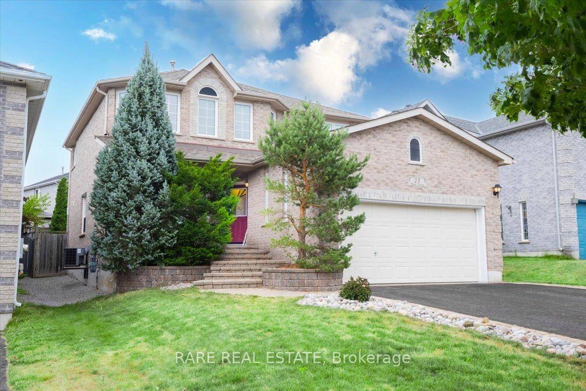 This incredible two story all brick home boasts over 3, 300 square feet of finished living space and is steps from Ardagh Bluffs !