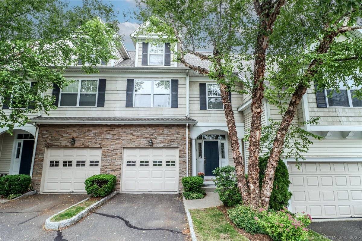 Welcome to this beautifully updated tri level condo offering 3 spacious bedrooms, 2.