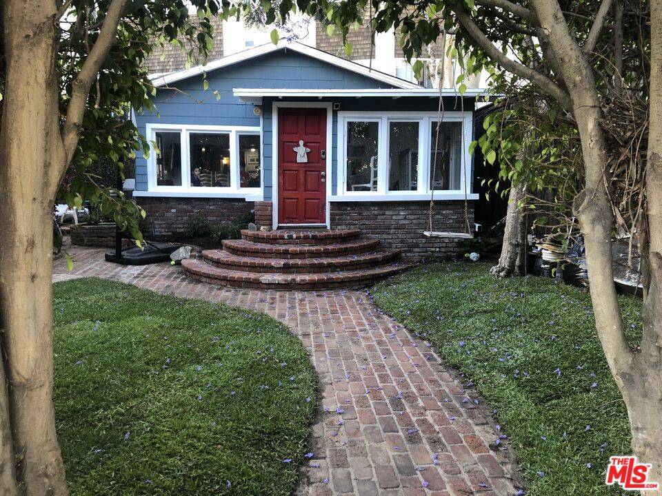 3419 Strongs DR 2BR Marina Del Rey La