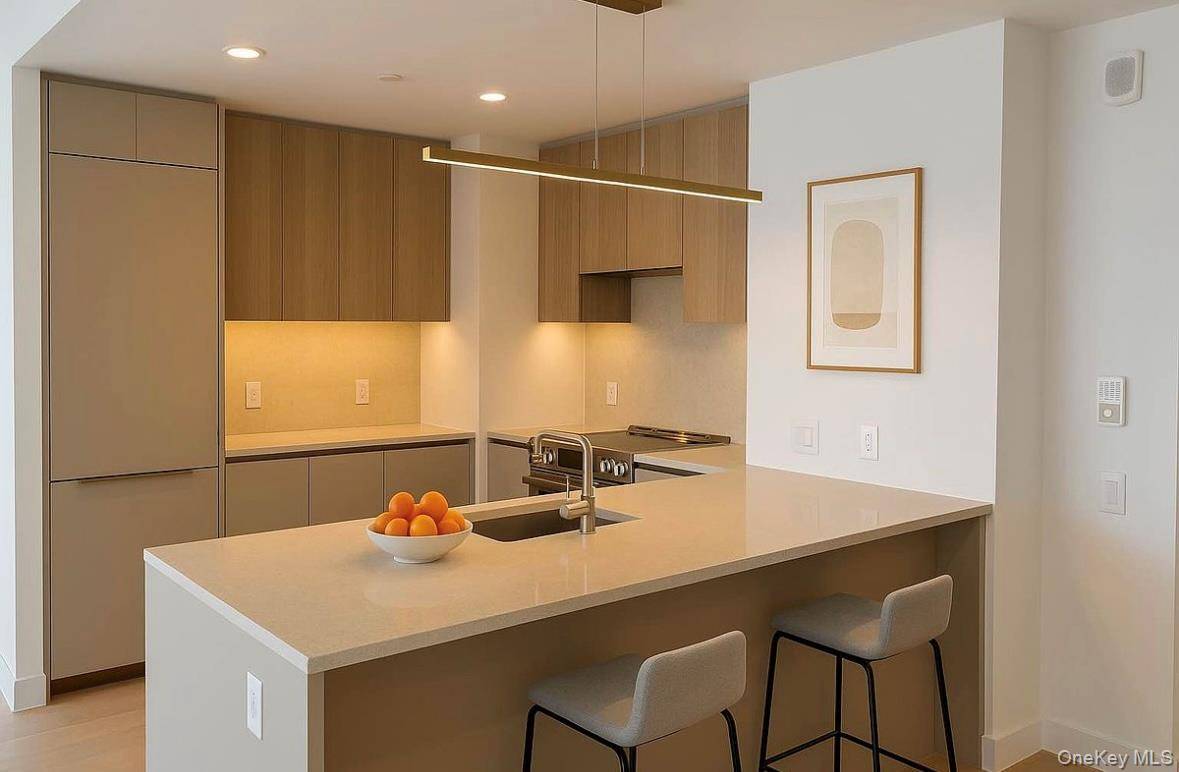 Skyline Tower 5211 Luxury High Floor 3BR with Manhattan Skyline Views Located in Queens tallest condominium, the iconic Skyline Tower rises 67 stories in the heart of Long Island City.