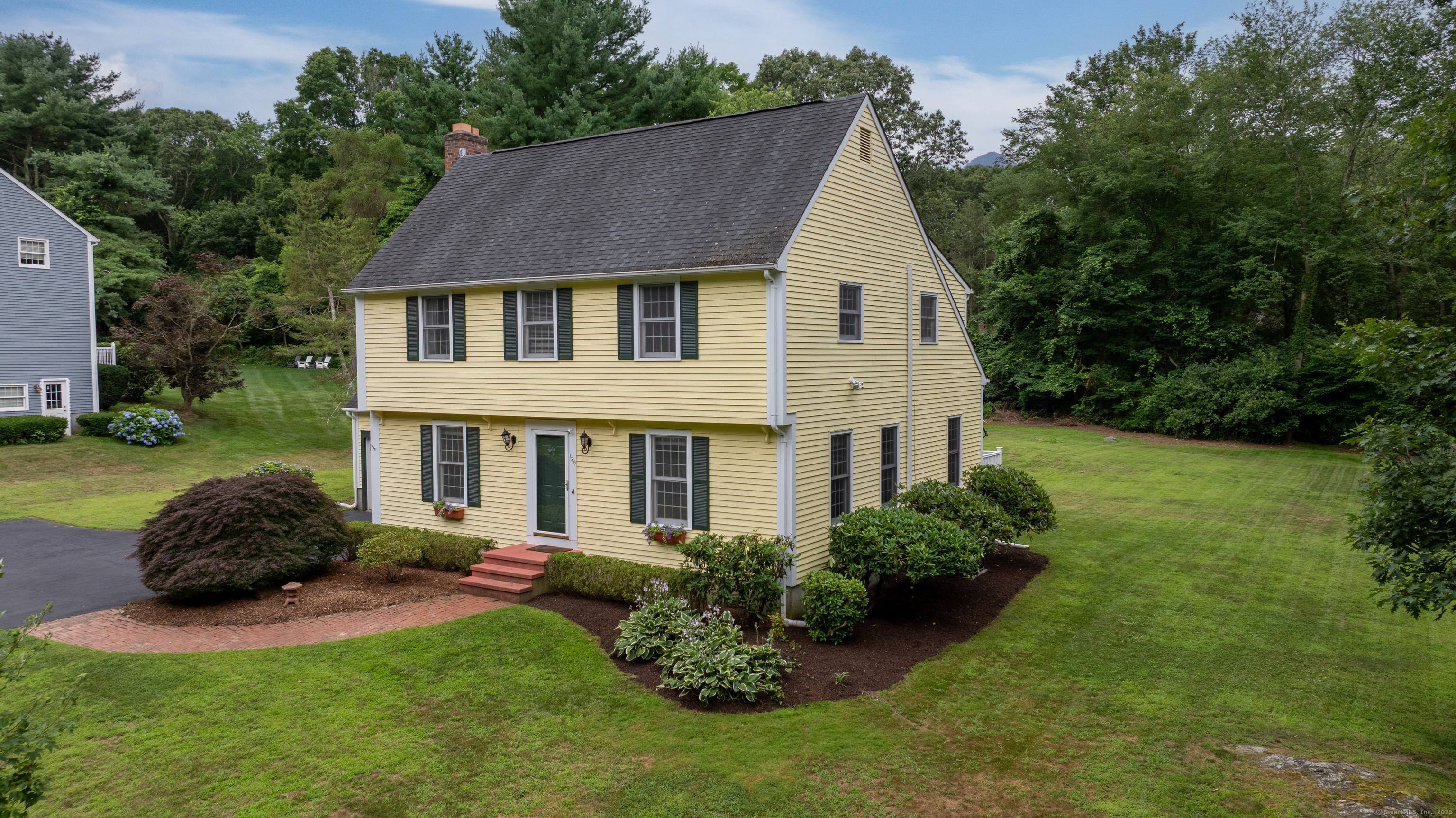 MARRY the HOUSE DATE THE MORTGAGE a stone's throw away from the heart of Madison Village, perfectly positioned at 1.