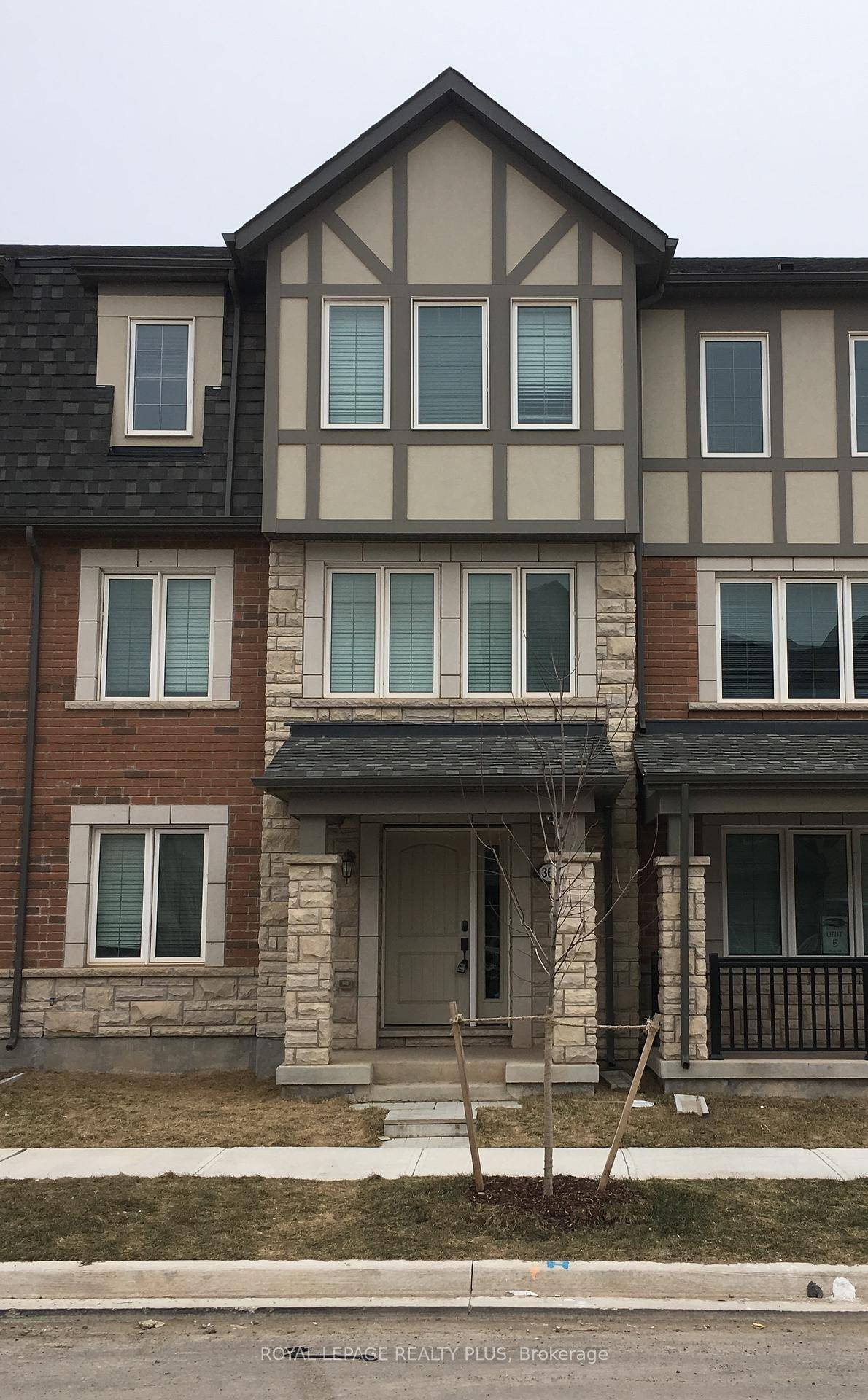 Beautiful 4 Bedroom Mattamy Townhouse, 4th Bedroom In Law Suite With 3 Piece En Suite Washroom On The Ground Level.