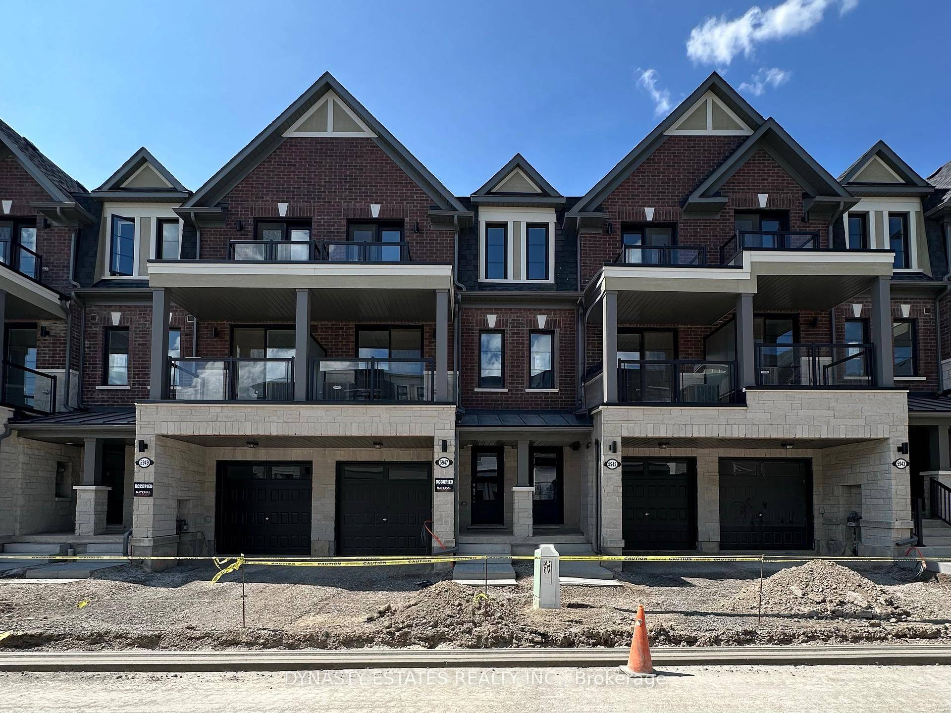 Welcome to this brand new townhouse located in the highly desirable Heartland neighborhood of Mississauga.