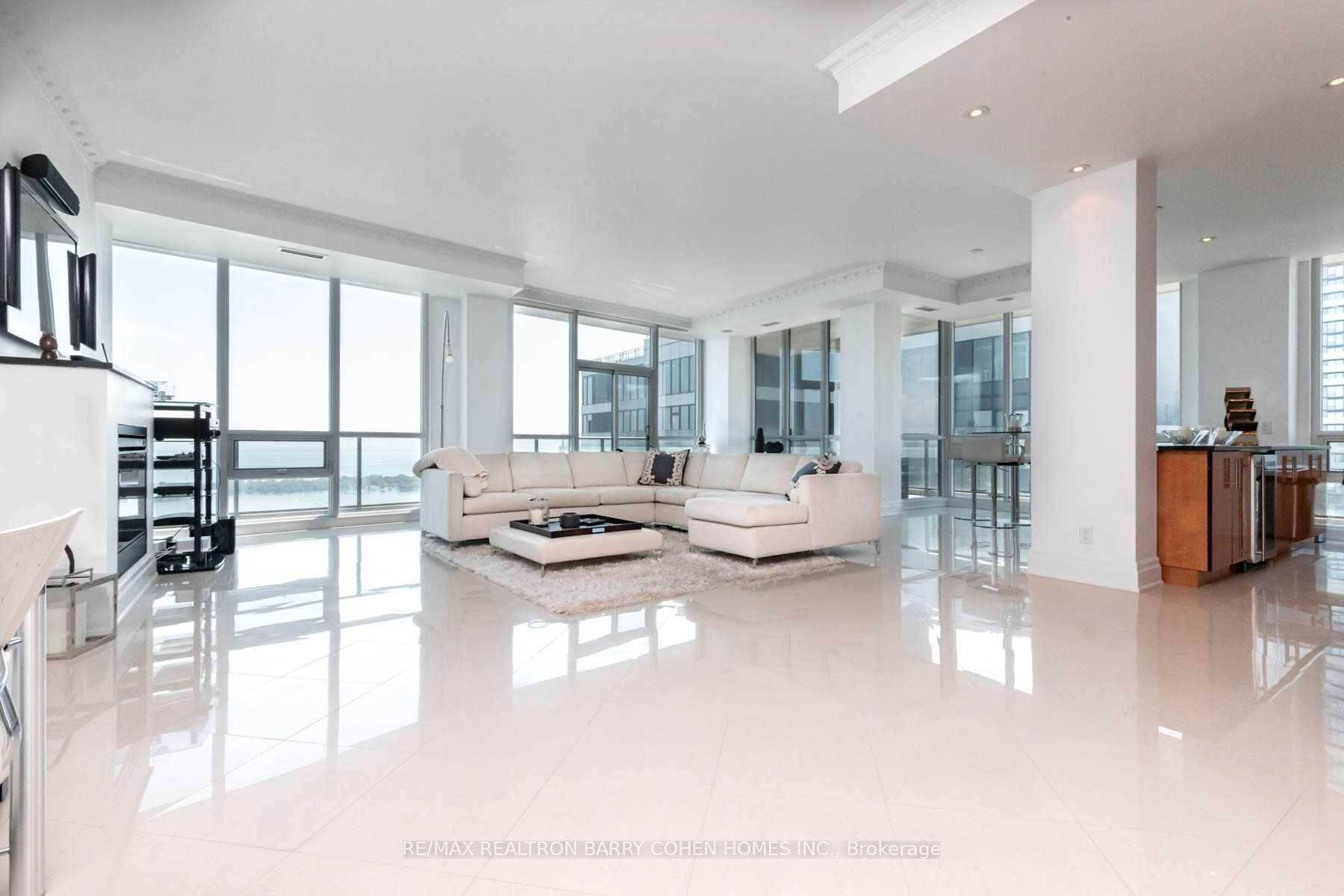 A Rare Find Pinnacle's Luxurious Penthouse Suites In The Success Tower At 16 Harbour Street, Where Luxury Living Meets Toronto's Vibrant Waterfront.