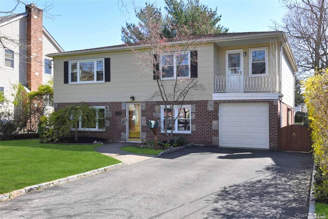 Beautiful 3 Bedroom Apartment Pet Friendly with Landlord Approval, Oversized Fenced Private Yard Welcome to 6 Dune Lane, Apartment 2.