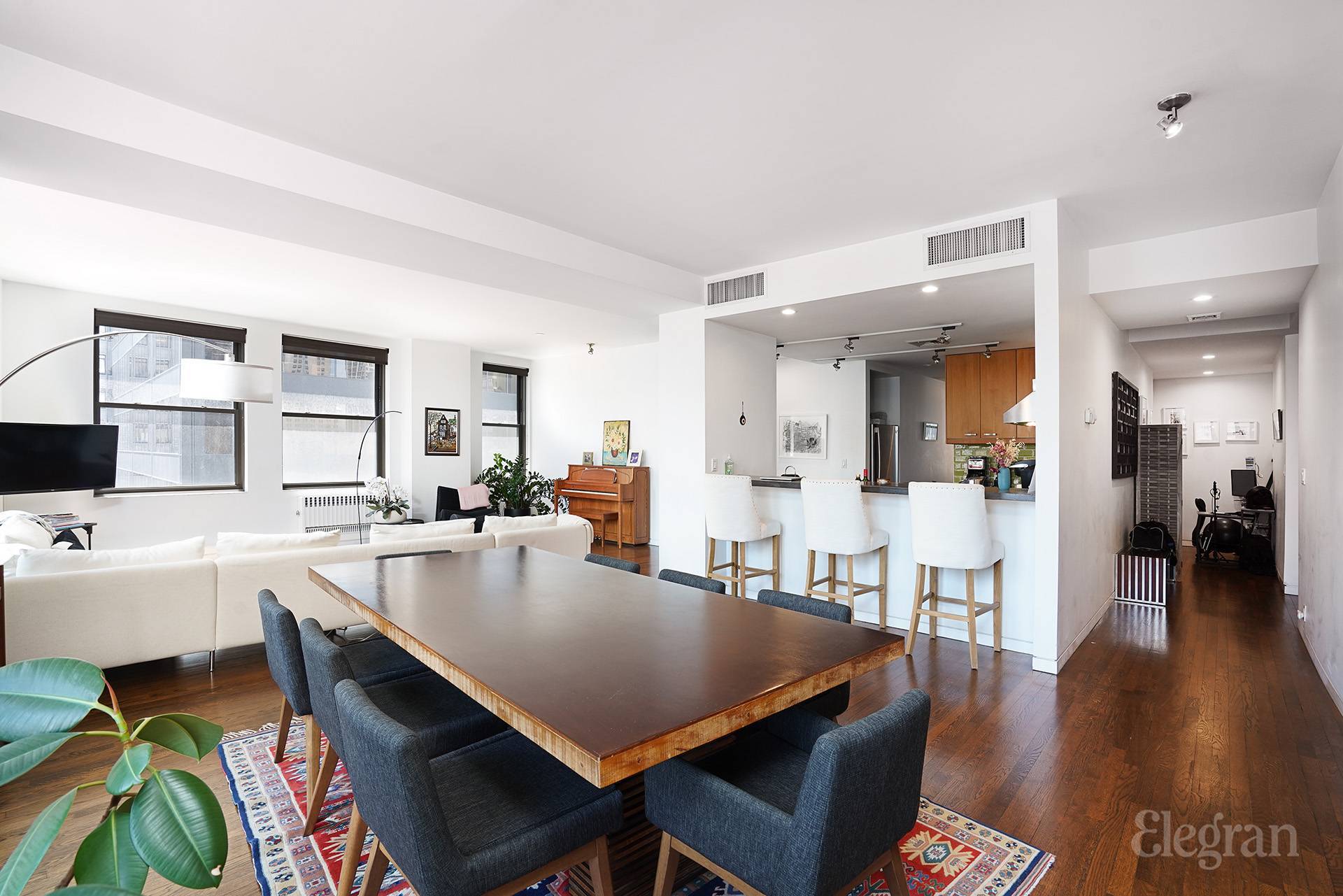 Situated in a coveted location, this contemporary apartment is waiting for you to move in !