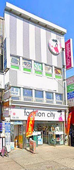 Excellent amp ; Prime Location, Great Exposure ; New Panting, Good Condition.