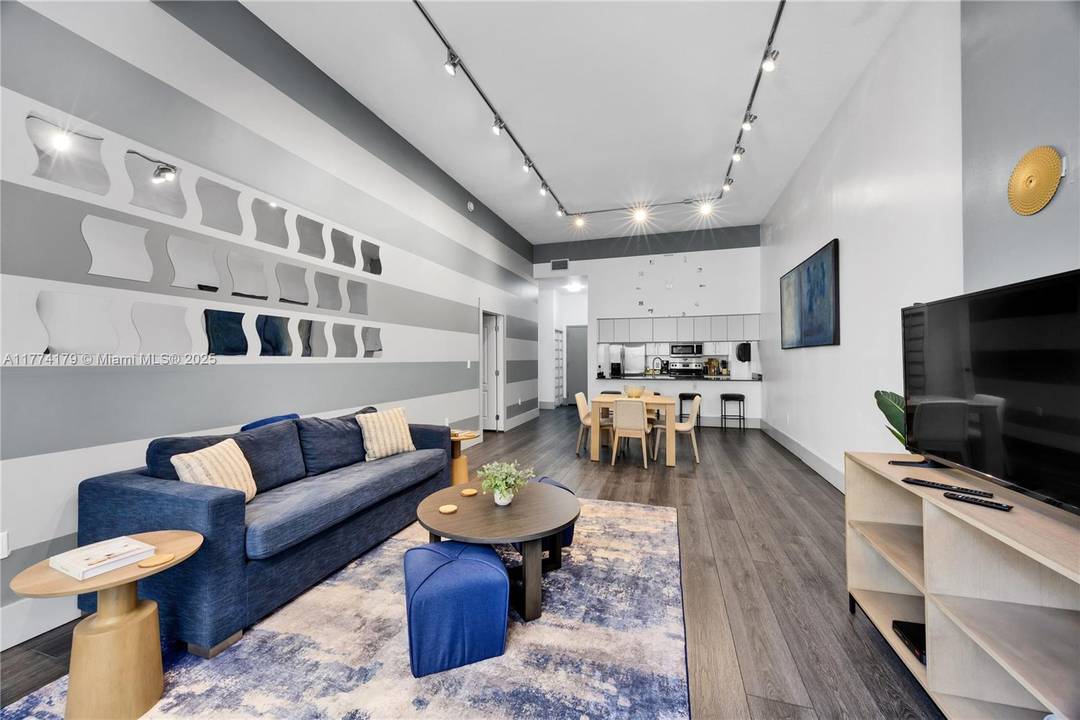 This 2 bedroom, 1 bathroom condo with no rental restrictions is a prime opportunity for investment or a vacation home, ideal for maximizing Airbnb revenue.