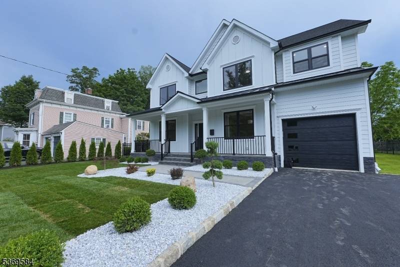 Welcome to this stunning NEW CONSTRUCTION custom built 6 bedroom, 6.