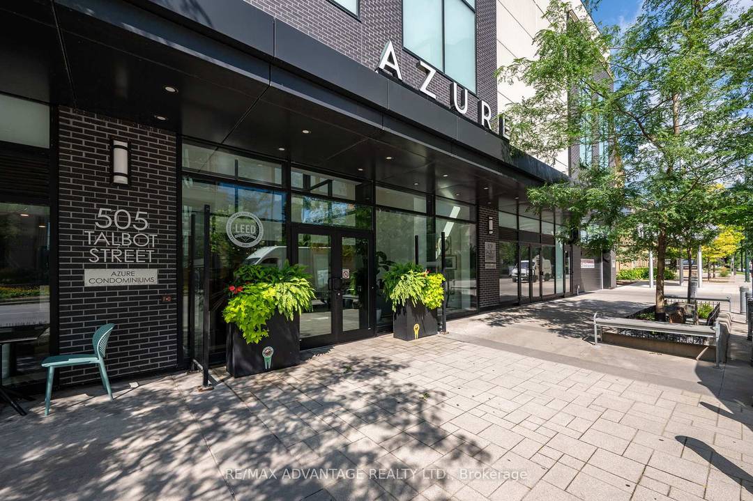 Fully furnished one bedroom apartment situated on the 20th floor in one of London's most upscale condominium developments, the Azure.