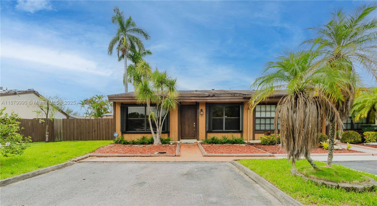 Welcome to your slice of paradise !