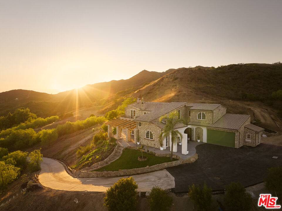 33239 Mulholland Hwy 4BR Malibu La