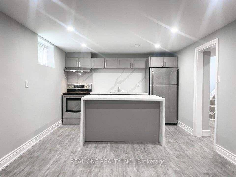 Available Immediately Stylishly Renovated 2 Bed 1 Bath Legal Basement unit With Private Separate Entrance amp ; In Suite Laundry In Central Mountain.