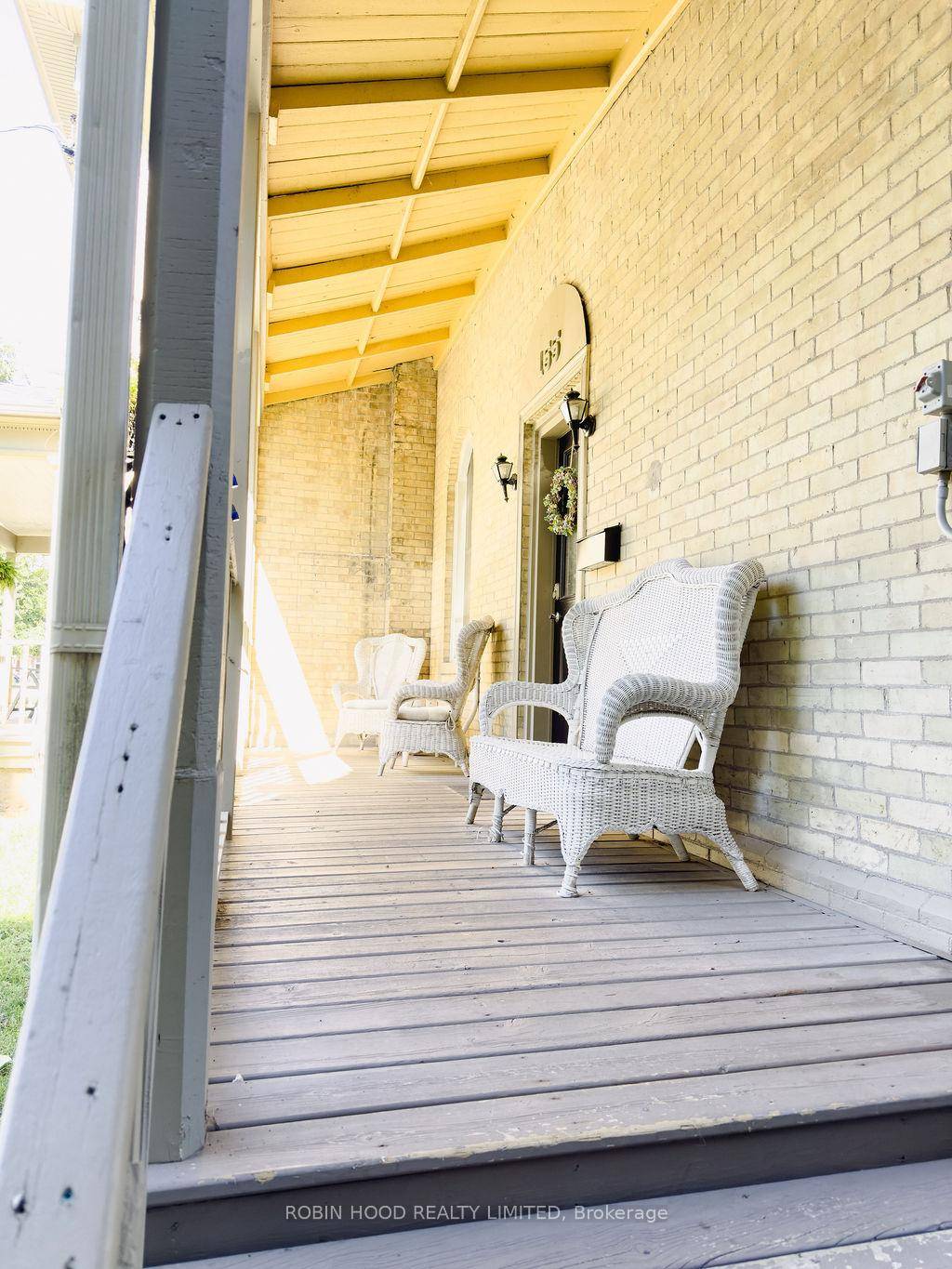 Beautiful semi detached home in West Galt backing onto Grand River.