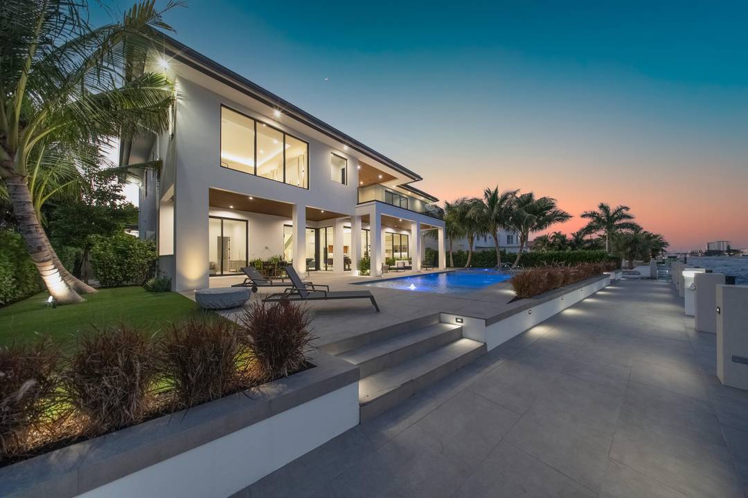 A modern masterpiece sited on the main intracoastal offering unrestricted saltwater and seamless direct ocean access.