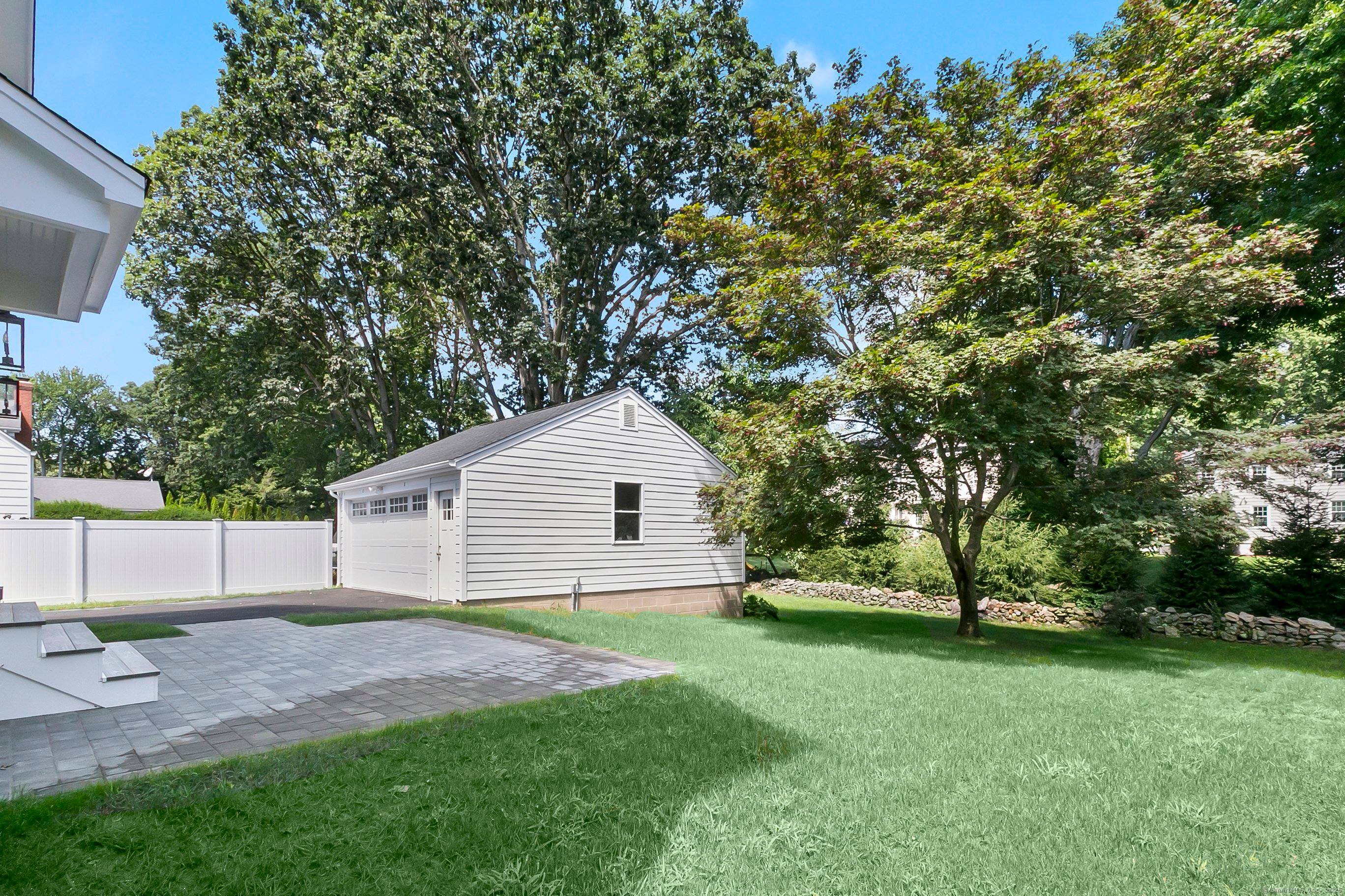 A rare find in today's market a stunning example of high end new construction in the sought after University area awaits Welcome to 68 Figlar Avenue.