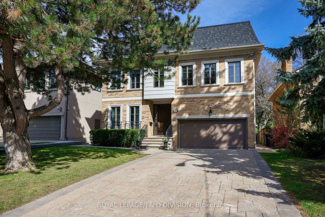 Custom built residence located in prestigious Owen School neighborhood on a quiet and highly sought after street, this elegant home offers the perfect blend of grand entertaining spaces and comfortable ...