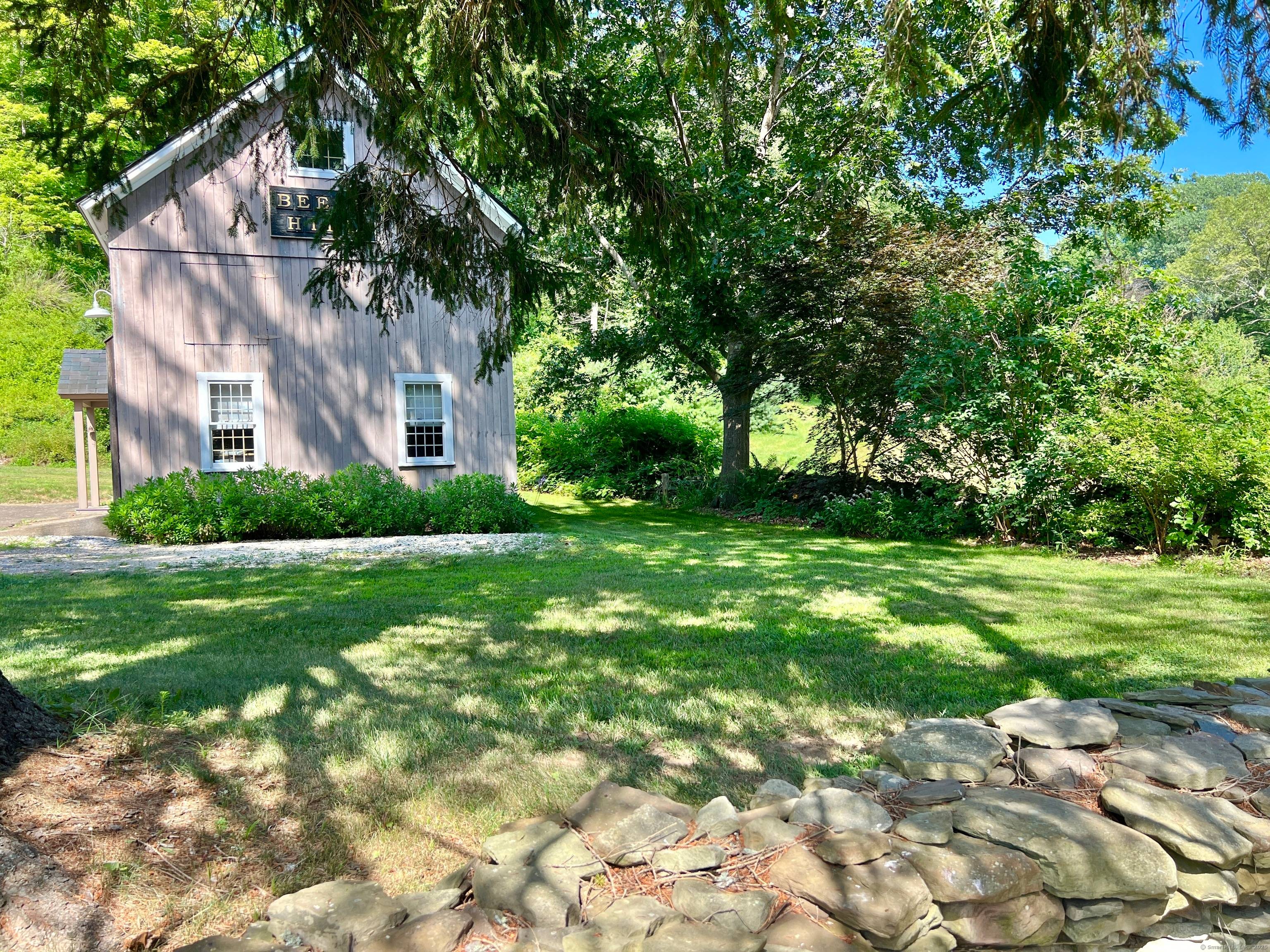 Idyllic location with an easy commute to Hartford, Norwich and Groton New London !